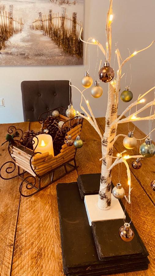 Nancie'S Place - Dartmouth Town Center With Private Parking - A Traditional Georgian Private Duplex Apartment - Beautifully Refurbished - Two Bedrooms, Bathroom, Kitchen And Lounge Diner ภายนอก รูปภาพ