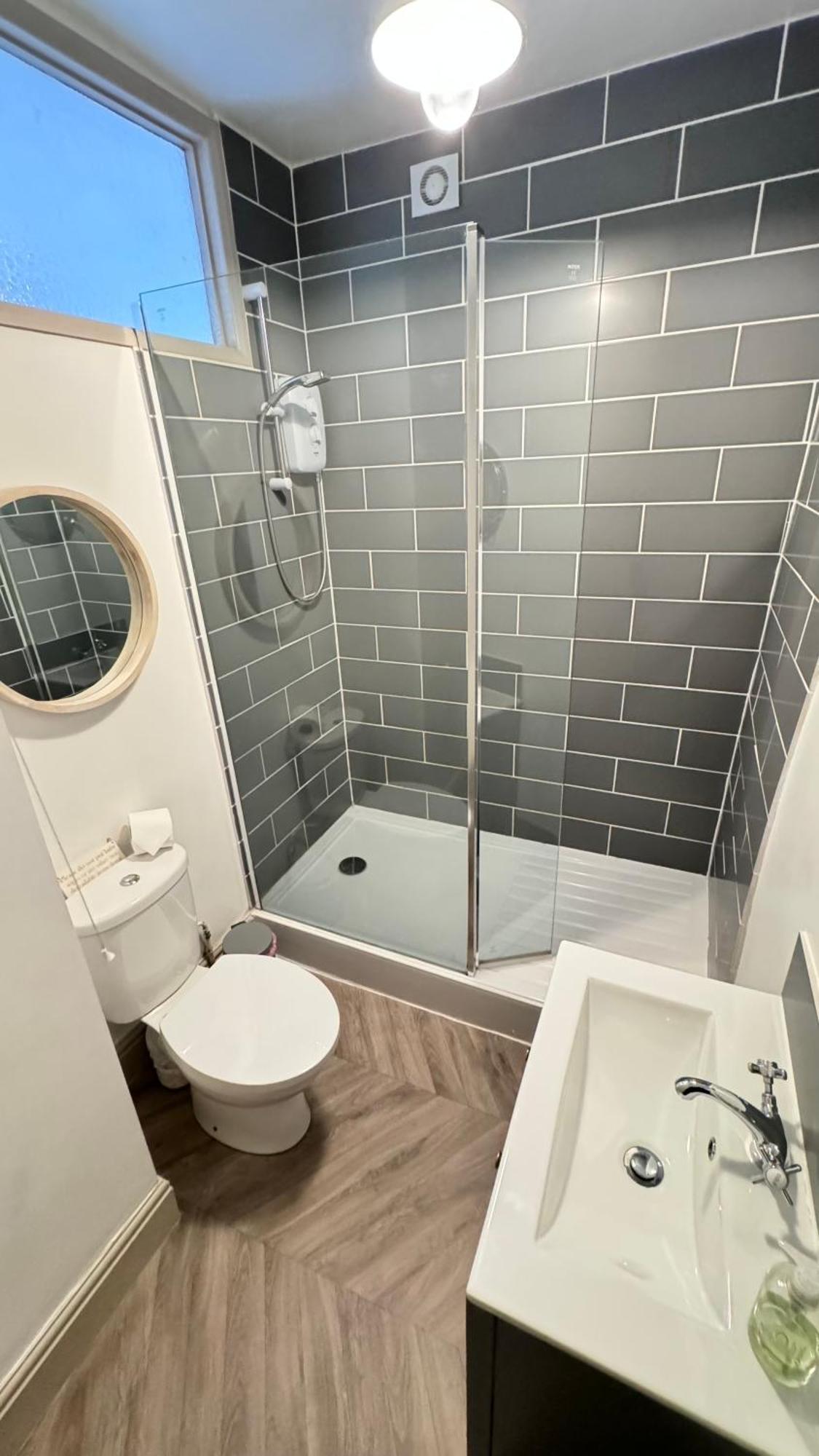 Nancie'S Place - Dartmouth Town Center With Private Parking - A Traditional Georgian Private Duplex Apartment - Beautifully Refurbished - Two Bedrooms, Bathroom, Kitchen And Lounge Diner ภายนอก รูปภาพ