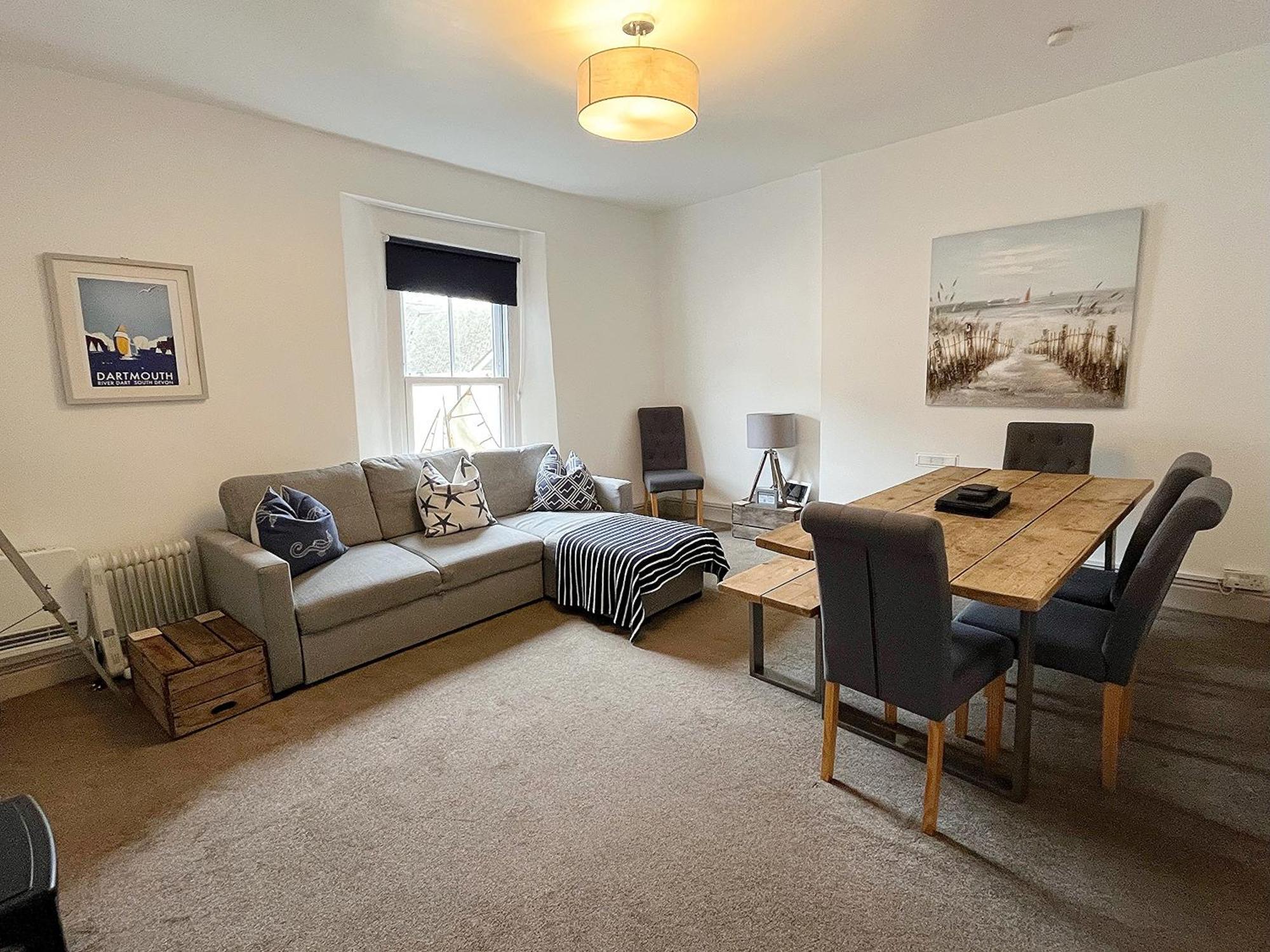 Nancie'S Place - Dartmouth Town Center With Private Parking - A Traditional Georgian Private Duplex Apartment - Beautifully Refurbished - Two Bedrooms, Bathroom, Kitchen And Lounge Diner ภายนอก รูปภาพ
